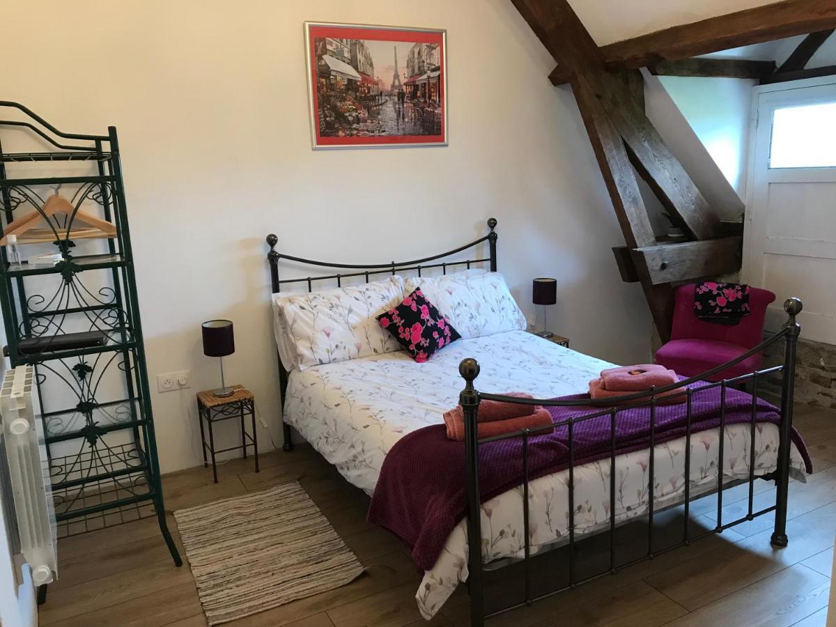 Ferme De Noyes Bed & Breakfast Sourdeval Bagian luar foto