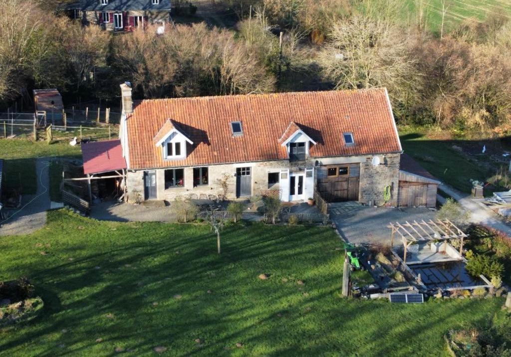 Ferme De Noyes Bed & Breakfast Sourdeval Bagian luar foto