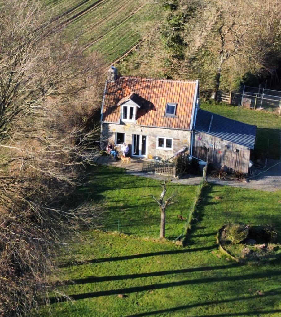 Ferme De Noyes Bed & Breakfast Sourdeval Bagian luar foto